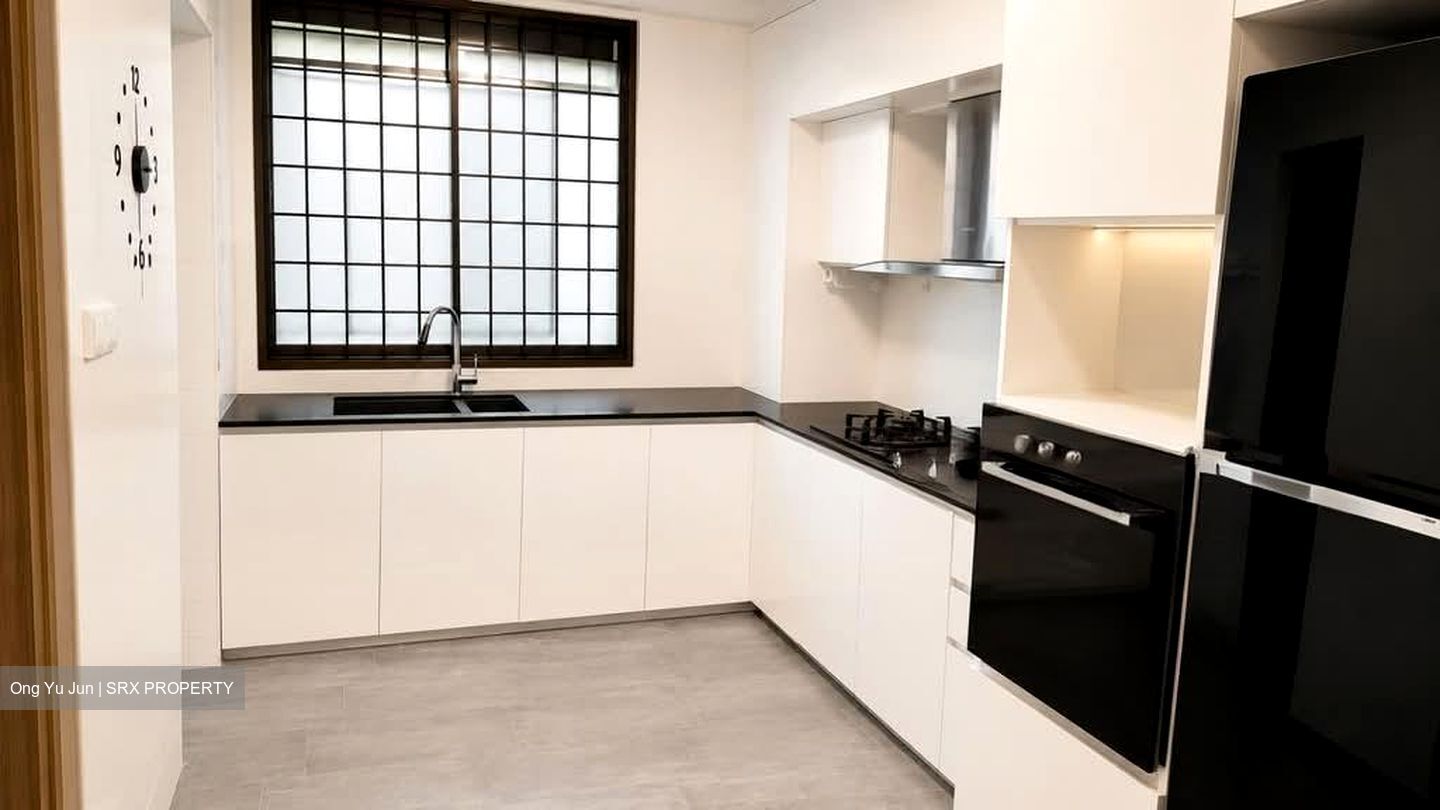 Blk 161 Yung Ping Road (Jurong West), HDB Executive #582863611